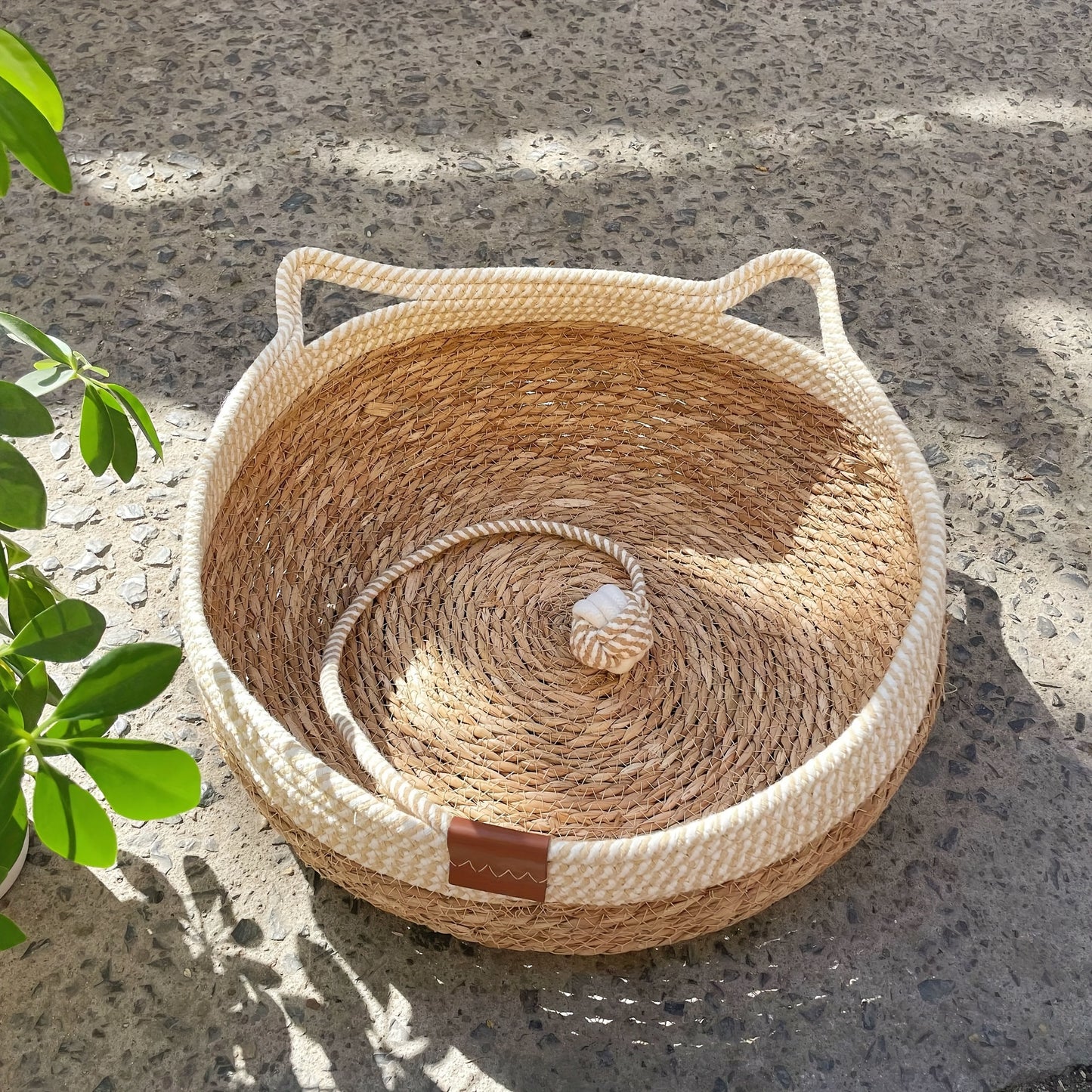 Vintage-Style Woven Cat Bed with Playful Ball - Durable, All-Season Pet Nest for Cats and Small Dogs