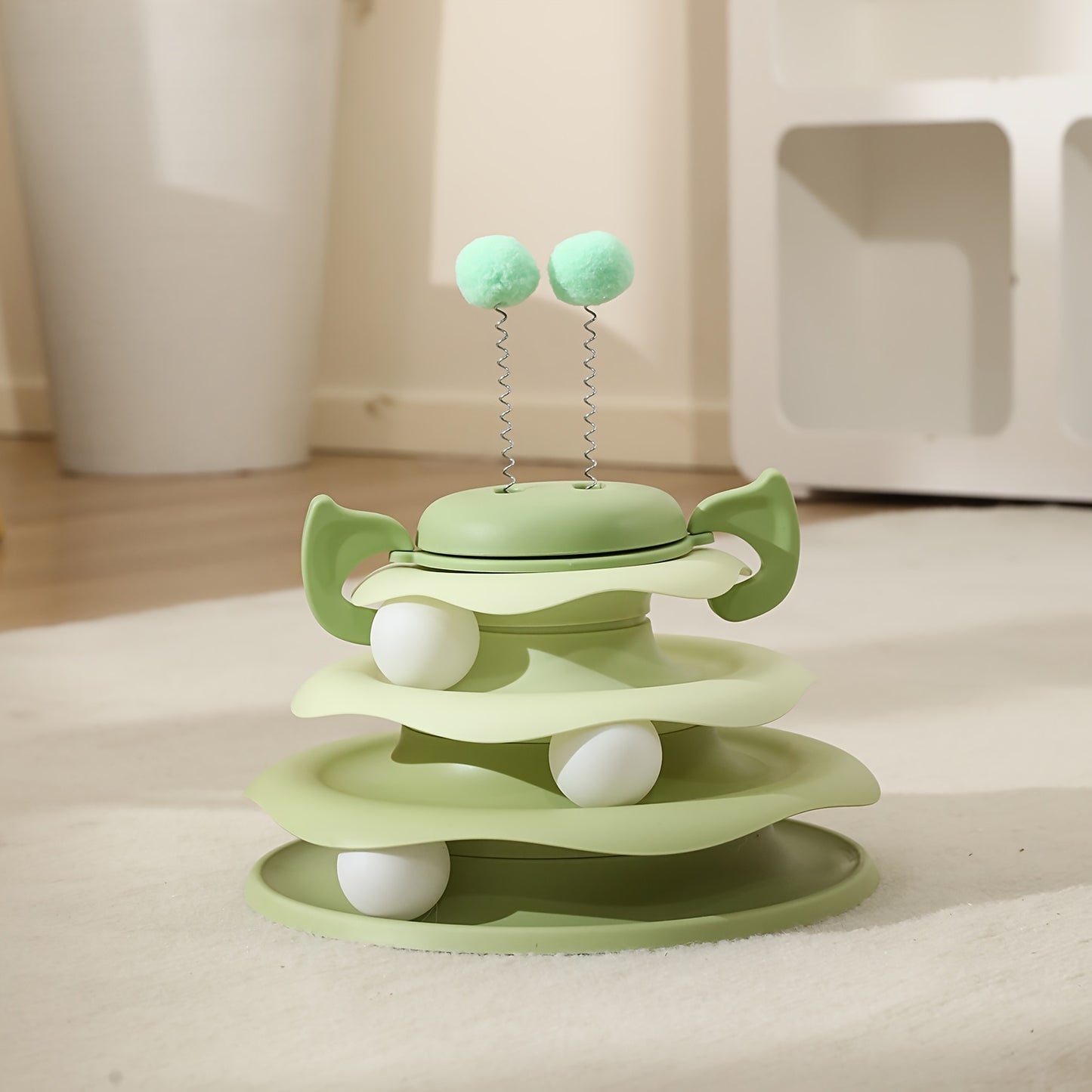 Bees Game Plate Ice Cream Cat Toy - Uncharged, No Battery, Plastic Material